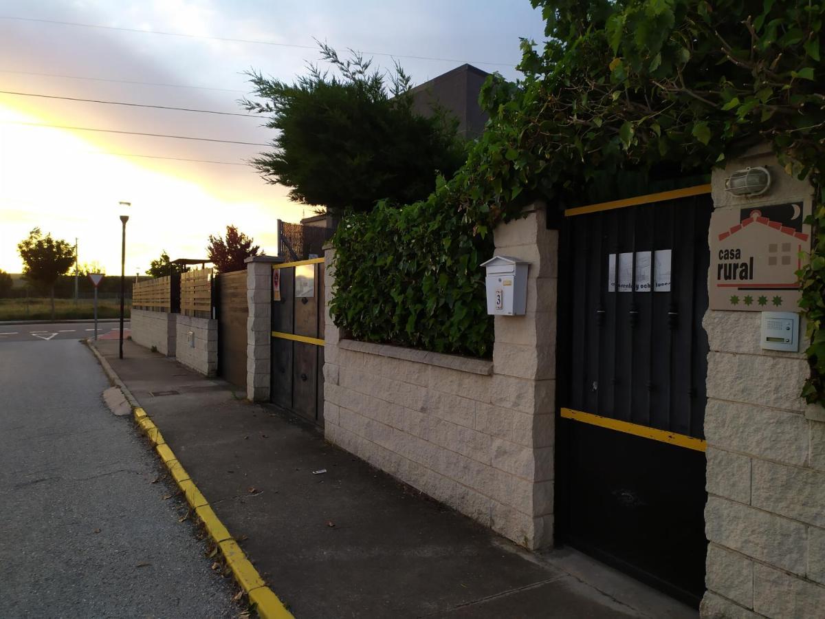 Cuarenta Y Ocho Luces Guest House Burgos Exterior photo