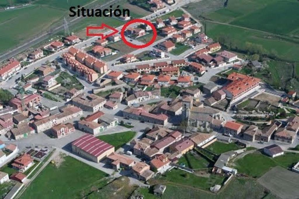 Cuarenta Y Ocho Luces Guest House Burgos Room photo